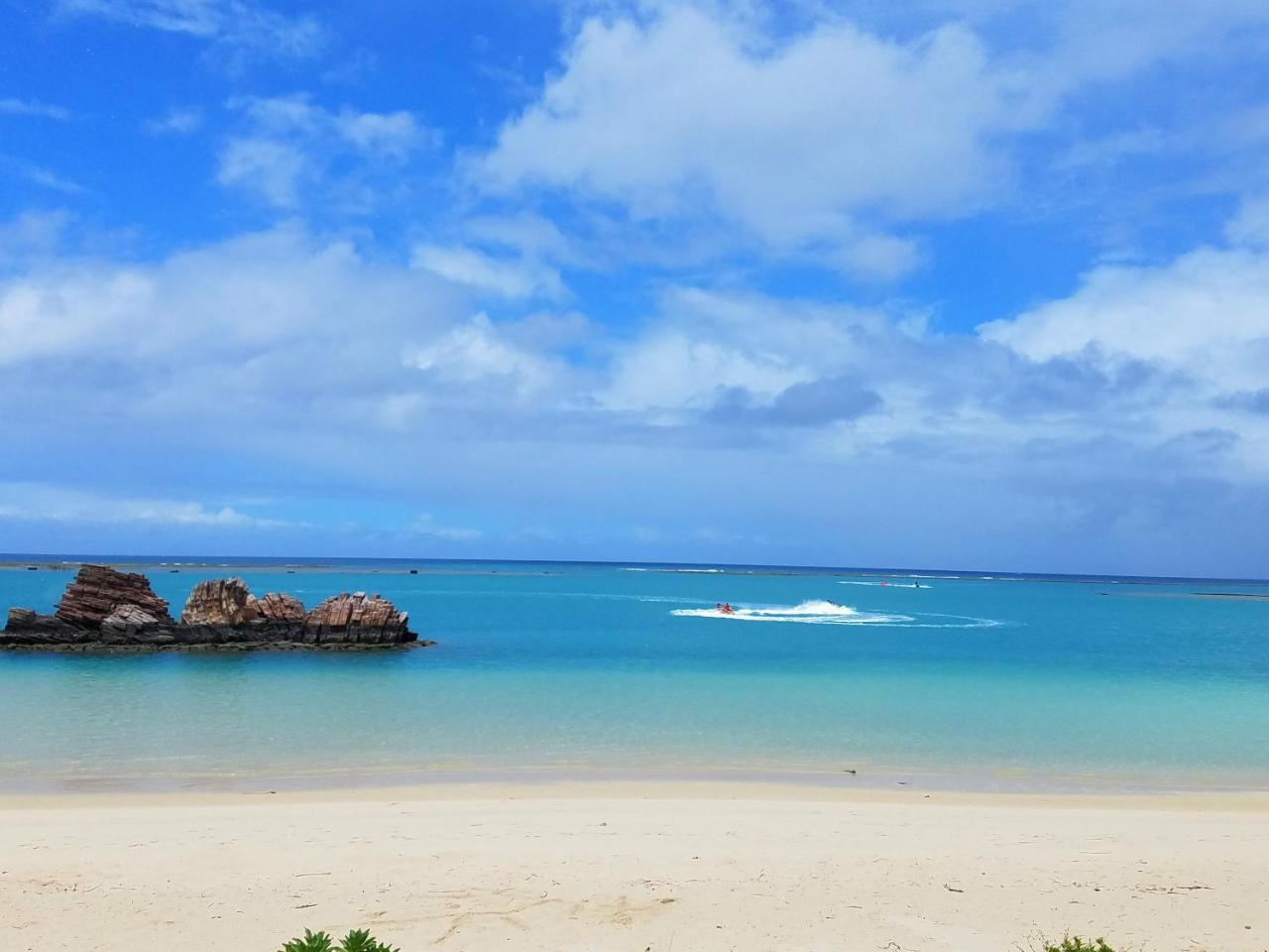 Villa Mihama Beach House Chatan Exterior foto